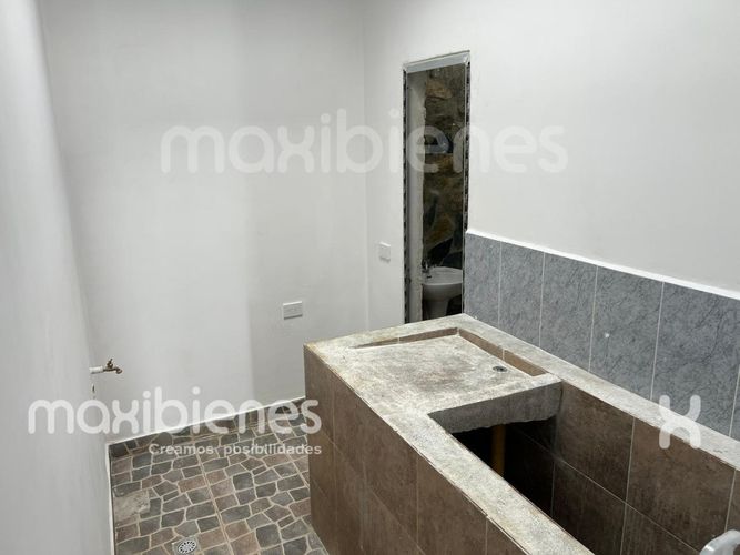 Casa de 5 alcobas en venta en Churido, Apartado, 84 m² · foto 12 de 21