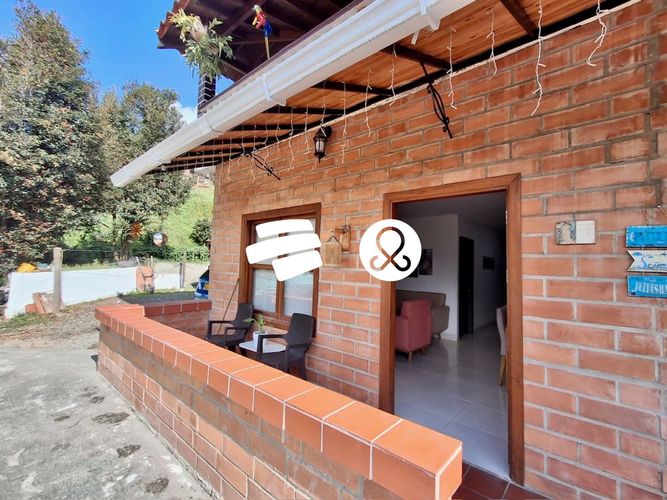 Casa de 5 alcobas en venta en San Cristobal, Medellín, 400 m² · foto 3 de 12