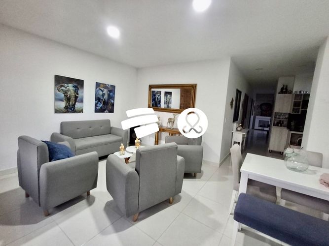 Casa de 5 alcobas en venta en San Cristobal, Medellín, 400 m² · foto 6 de 12