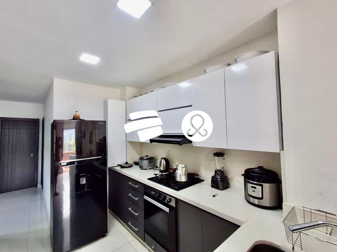 Casa de 5 alcobas en venta en San Cristobal, Medellín, 400 m² · foto 8 de 12