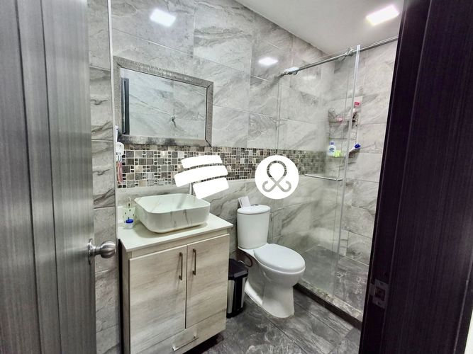 Casa de 5 alcobas en venta en San Cristobal, Medellín, 400 m² · foto 11 de 12
