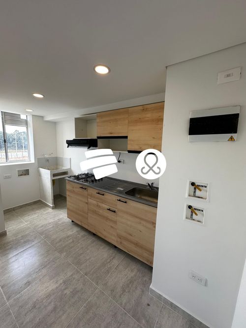 Apartamento de 2 alcobas en venta en Centro, Rionegro, 57 m² · foto 3 de 13