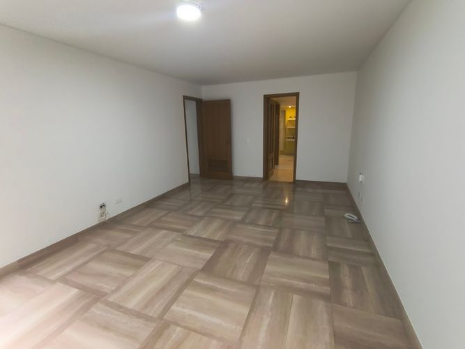 Apartamento de 5 alcobas en venta en Normandia, Cali, 285 m² · foto 22 de 24