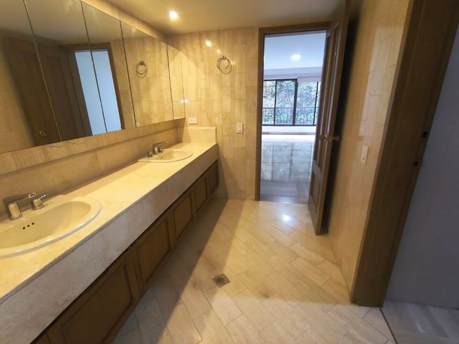 Apartamento de 5 alcobas en venta en Normandia, Cali, 285 m² · foto 23 de 24