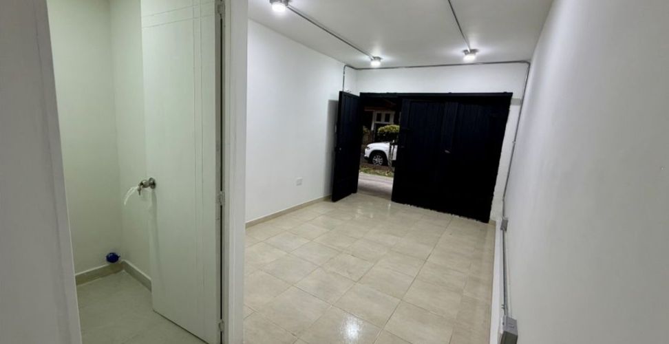 Local en arriendo en Laureles, Medellín, 14 m² · foto 6 de 11