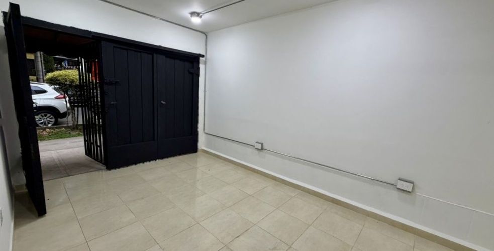 Local en arriendo en Laureles, Medellín, 14 m² · foto 7 de 11