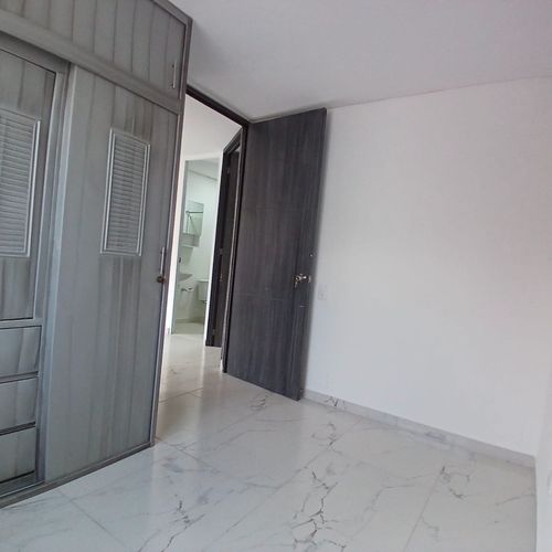 Apartamento de 2 alcobas en arriendo en Candelaria, 51 m² · foto 23 de 24