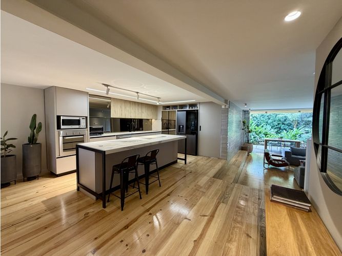 Casa de 4 alcobas en venta en El Tesoro, Medellín, 290 m² · foto 7 de 24