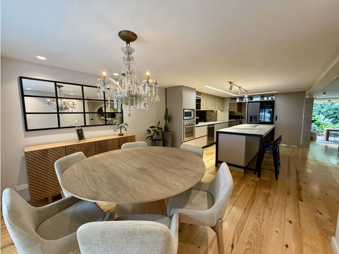Casa de 4 alcobas en venta en El Tesoro, Medellín, 290 m² · foto 8 de 24