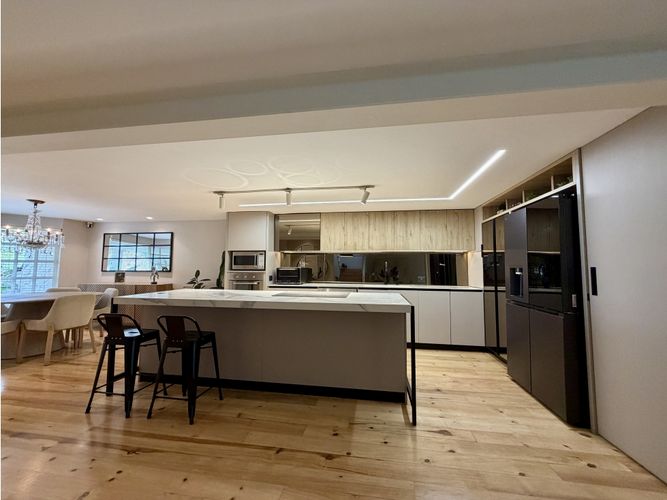 Casa de 4 alcobas en venta en El Tesoro, Medellín, 290 m² · foto 10 de 24