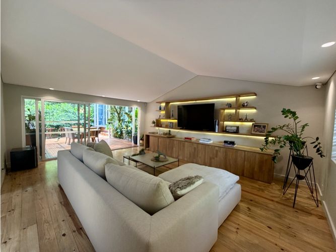 Casa de 4 alcobas en venta en El Tesoro, Medellín, 290 m² · foto 12 de 24