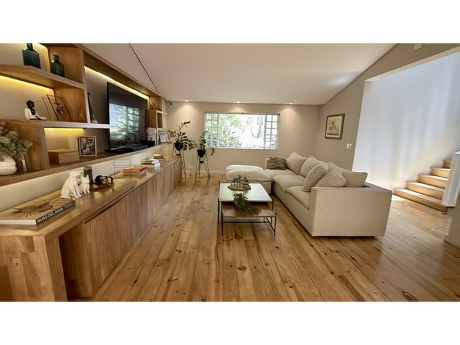 Casa de 4 alcobas en venta en El Tesoro, Medellín, 290 m² · foto 13 de 24