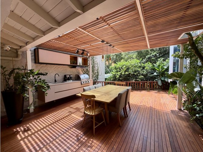 Casa de 4 alcobas en venta en El Tesoro, Medellín, 290 m² · foto 16 de 24