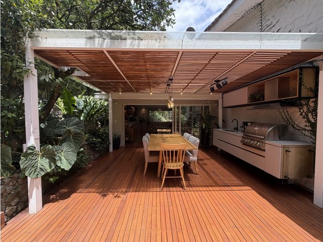 Casa de 4 alcobas en venta en El Tesoro, Medellín, 290 m² · foto 18 de 24
