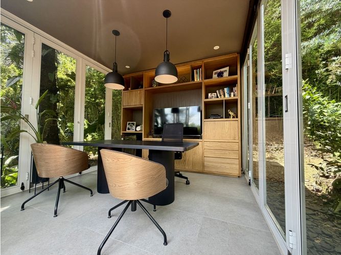 Casa de 4 alcobas en venta en El Tesoro, Medellín, 290 m² · foto 19 de 24
