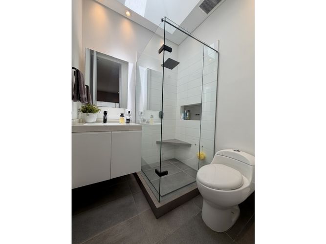 Casa de 4 alcobas en venta en El Tesoro, Medellín, 290 m² · foto 20 de 24