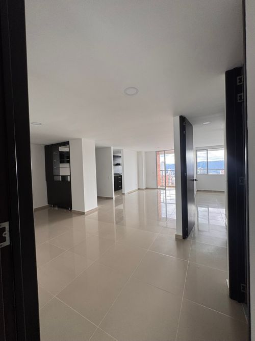 Apartamento de 3 alcobas en venta en San Alonso, Bucaramanga, 82 m² · foto 2 de 14