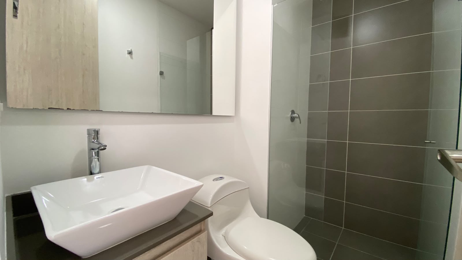 Apartamento en arriendo en Loma Del Escobero, Envigado · foto 11 de 16