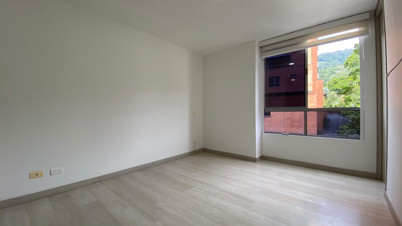 Apartamento en arriendo en Loma Del Escobero, Envigado · foto 15 de 16