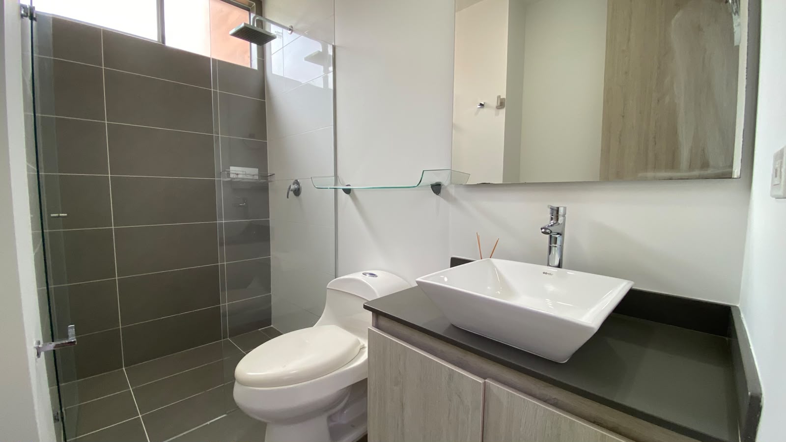 Apartamento en arriendo en Loma Del Escobero, Envigado · foto 16 de 16