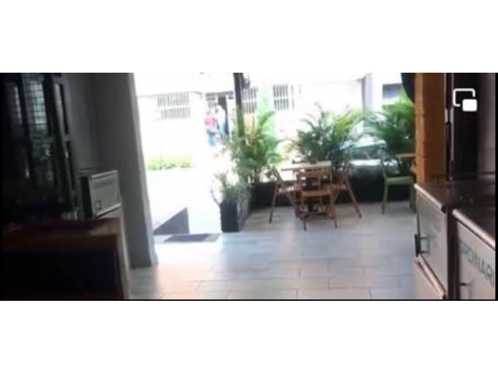 Local comercial en venta en Laureles, Medellín 2