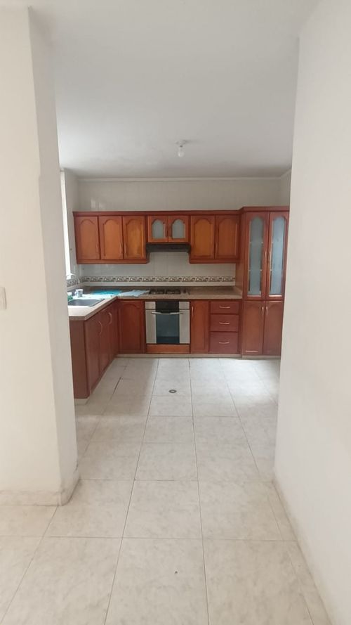 Casa de 4 alcobas en venta en Nuevo Sotomayor, Bucaramanga, 320 m² · foto 4 de 12
