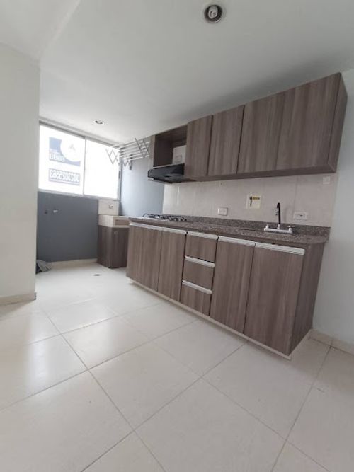 Apartamento de 3 alcobas en arriendo en Calle Del Banco, Sabaneta, 68 m² · foto 5 de 19