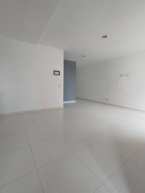 Apartamento de 3 alcobas en arriendo en Calle Del Banco, Sabaneta, 68 m² · foto 7 de 19