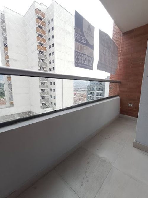 Apartamento de 3 alcobas en arriendo en Calle Del Banco, Sabaneta, 68 m² · foto 18 de 19