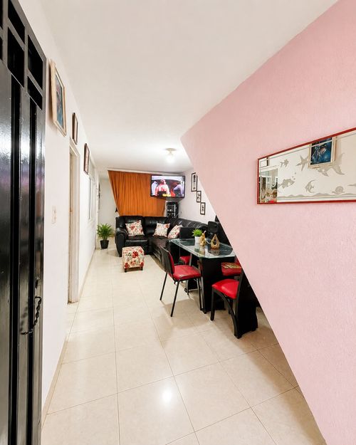 Casa de 8 alcobas en venta en El Reposo, Floridablanca, 132 m² · foto 9 de 10