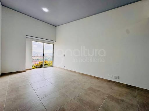 Apartamento de 3 alcobas en venta en La Colina, Medellín, 62 m² · foto 5 de 19