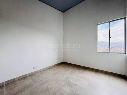 Apartamento de 3 alcobas en venta en La Colina, Medellín, 62 m² · foto 9 de 19