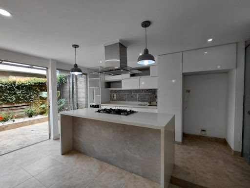 Casa en Arriendo en Vía Las Palmas, Medellín