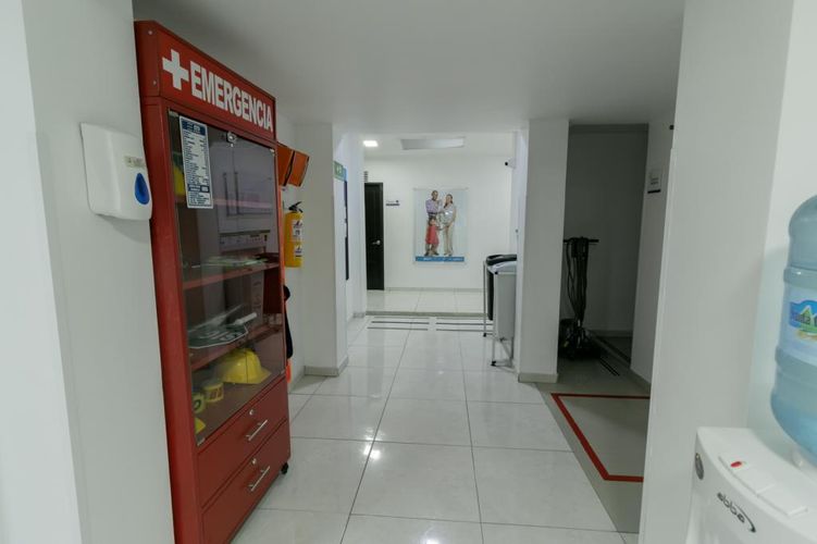 Casa de 15 alcobas en venta en Santa Barbara Occidental, Bogotá, 680 m² · foto 21 de 24