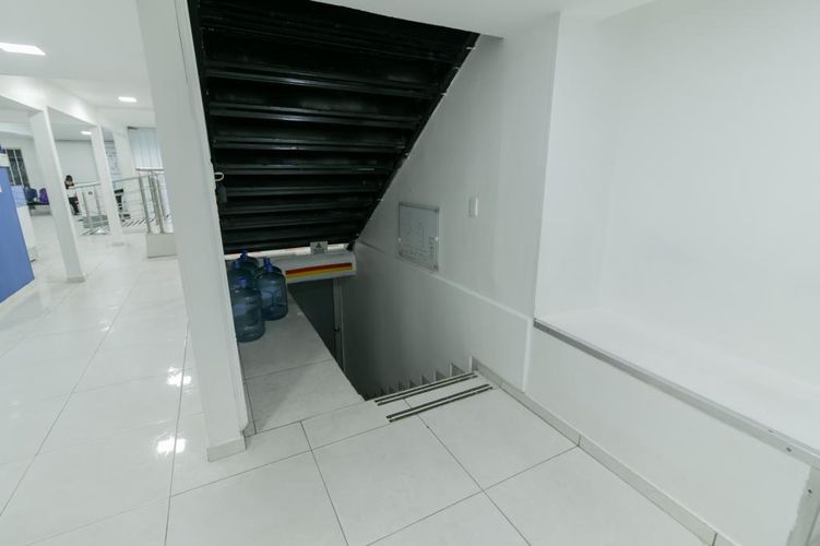 Casa de 15 alcobas en venta en Santa Barbara Occidental, Bogotá, 680 m² · foto 22 de 24