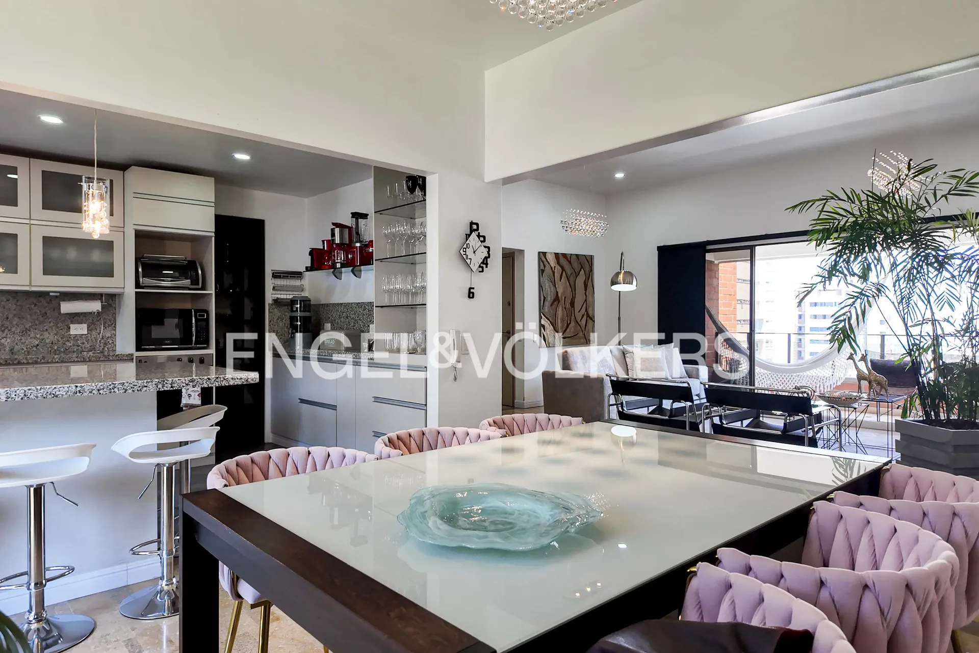 Apartamento en arriendo en Castropol, Medellín · foto 8 de 20