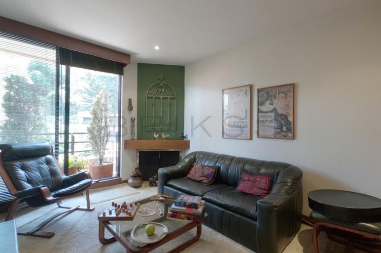 Apartamento de 3 alcobas en venta en Los Rosales, Bogotá, 250 m² · foto 3 de 20