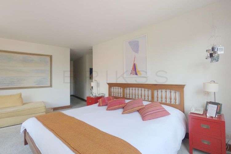 Apartamento de 3 alcobas en venta en Los Rosales, Bogotá, 250 m² · foto 9 de 20