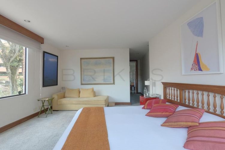 Apartamento de 3 alcobas en venta en Los Rosales, Bogotá, 250 m² · foto 10 de 20
