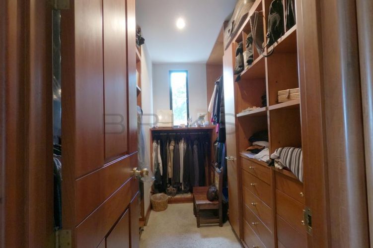 Apartamento de 3 alcobas en venta en Los Rosales, Bogotá, 250 m² · foto 11 de 20