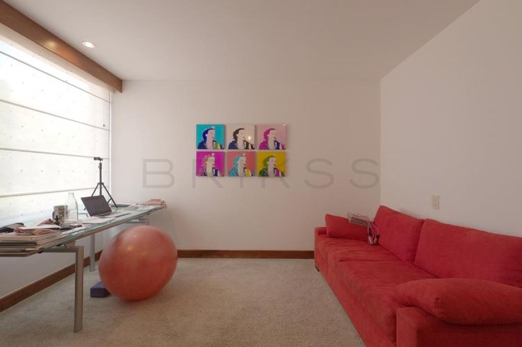 Apartamento de 3 alcobas en venta en Los Rosales, Bogotá, 250 m² · foto 14 de 20