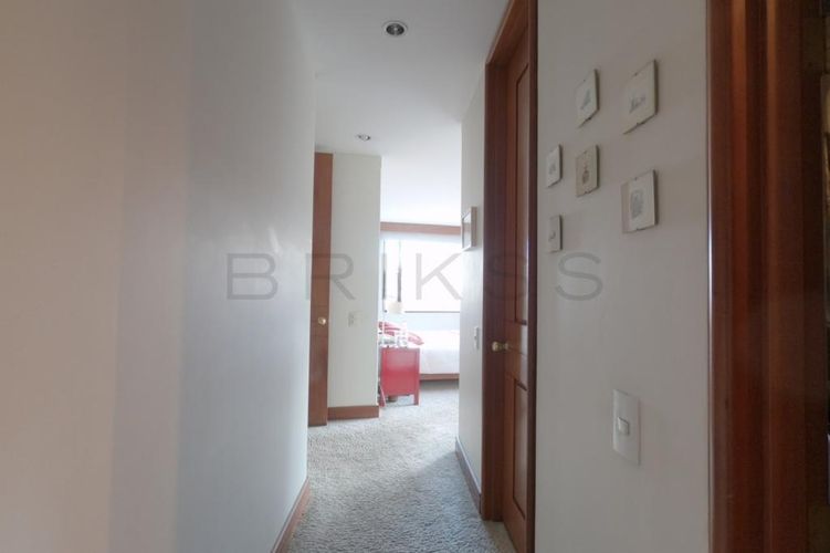 Apartamento de 3 alcobas en venta en Los Rosales, Bogotá, 250 m² · foto 17 de 20