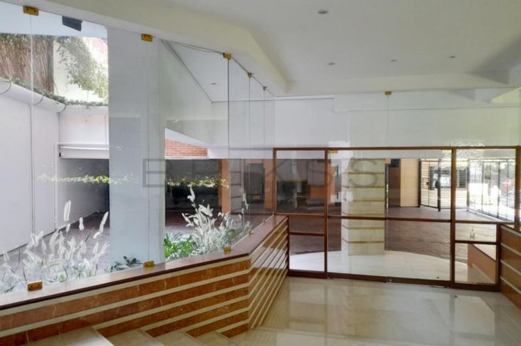 Apartamento de 3 alcobas en venta en Los Rosales, Bogotá, 250 m² · foto 20 de 20