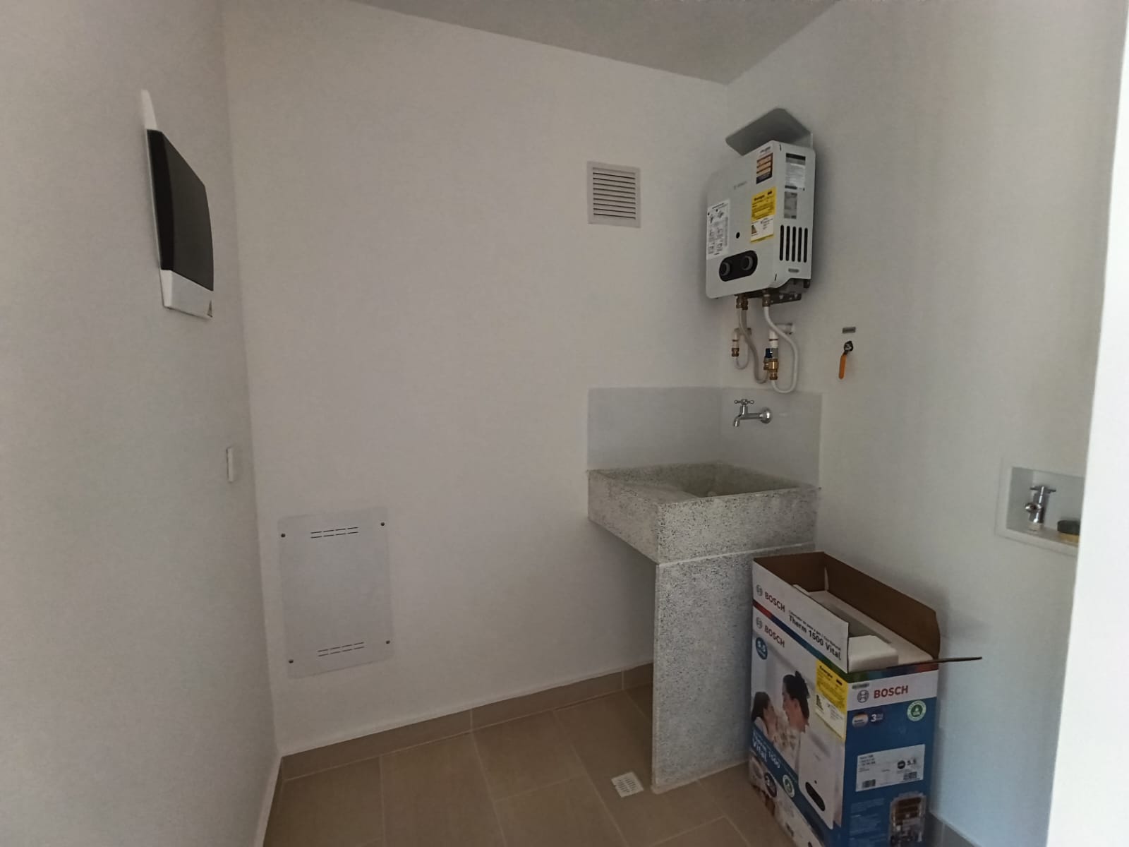 Apartamento en arriendo en Camino Verde, Envigado · foto 7 de 14