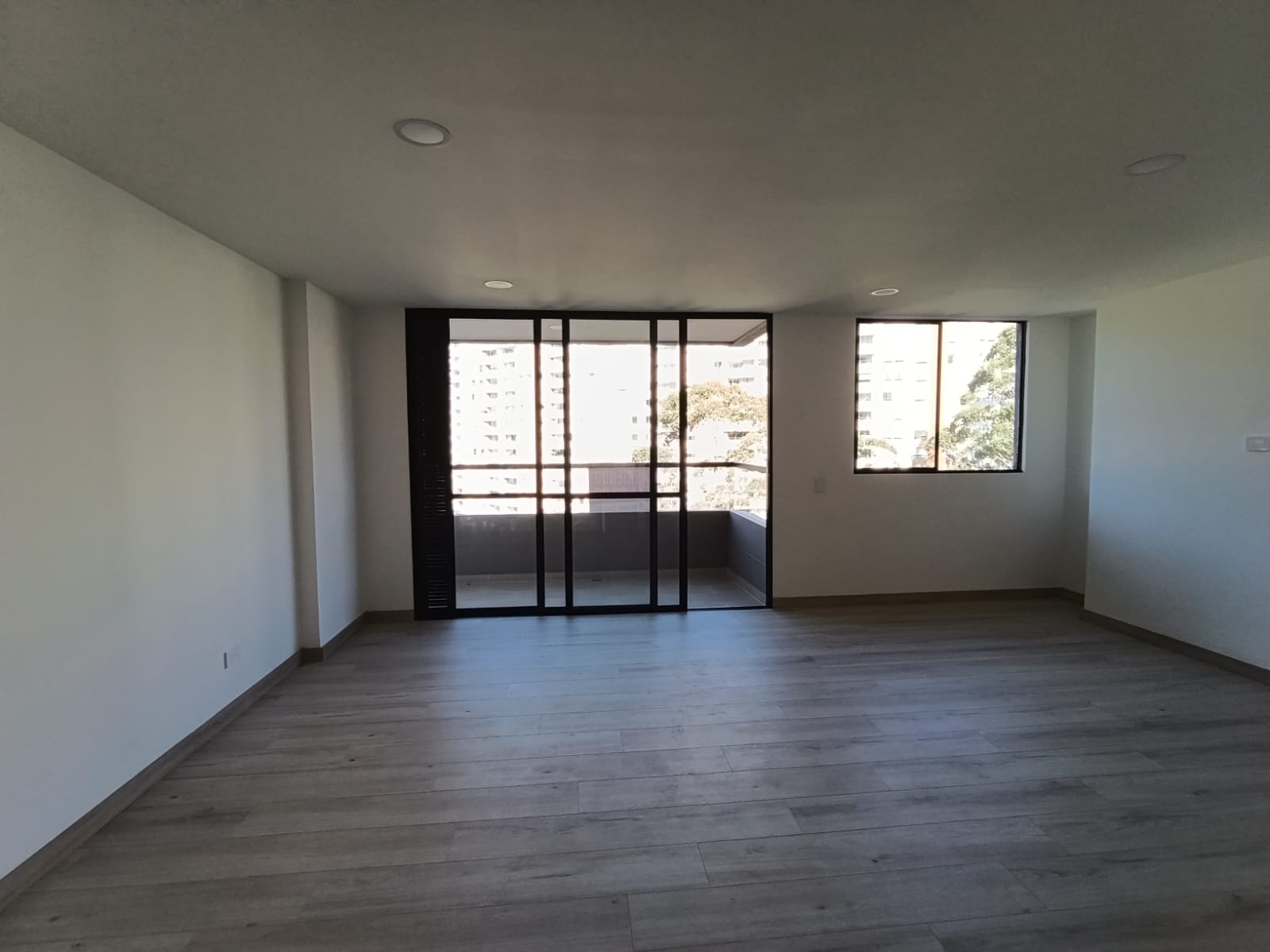 Apartamento en arriendo en Camino Verde, Envigado · foto 8 de 14