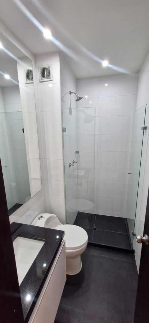 Apartamento de 3 alcobas en venta en Santa Barbara, Bogotá, 134 m² · foto 17 de 24