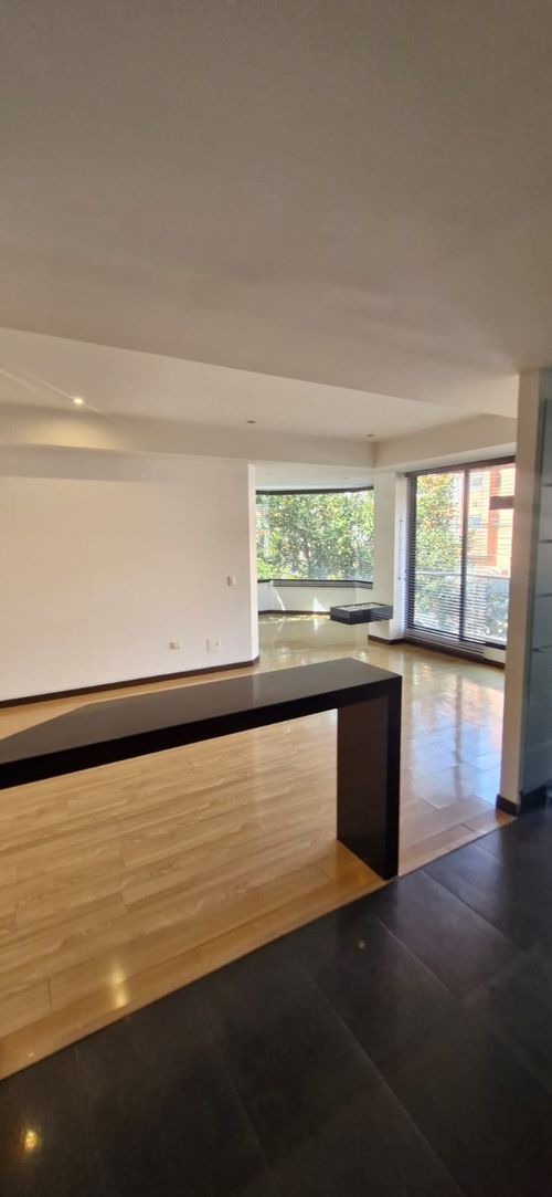 Apartamento de 3 alcobas en venta en Santa Barbara, Bogotá, 134 m² · foto 9 de 24