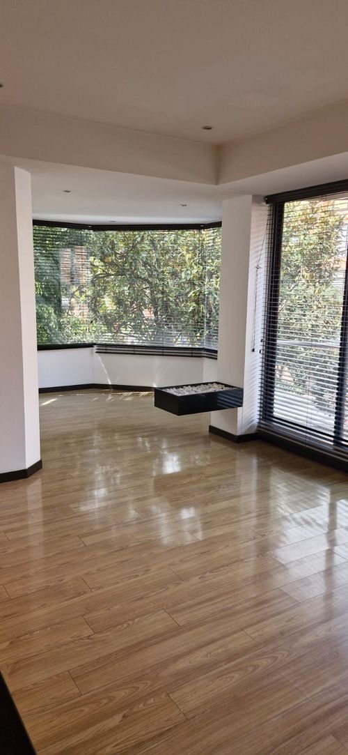 Apartamento de 3 alcobas en venta en Santa Barbara, Bogotá, 134 m² · foto 8 de 24