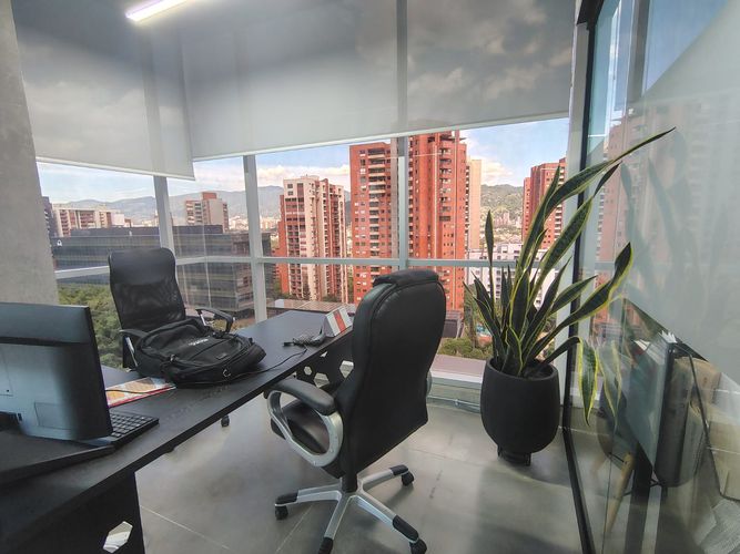 Oficina en arriendo en El Poblado, Medellín, 54 m² · foto 6 de 8