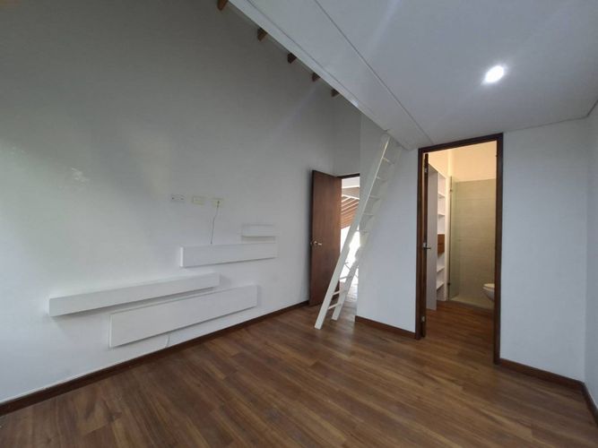 Casa de 4 alcobas en venta en Santa Elena, El Retiro, 248 m² · foto 19 de 24